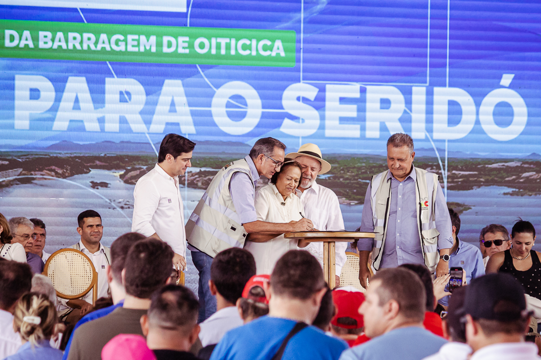Lula inaugura Barragem de Oiticica e autoriza construção da adutora do Agreste Potiguar