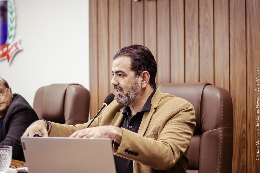 Projeto que garante transporte público para estudantes de Currais Novos é aprovado na Câmara